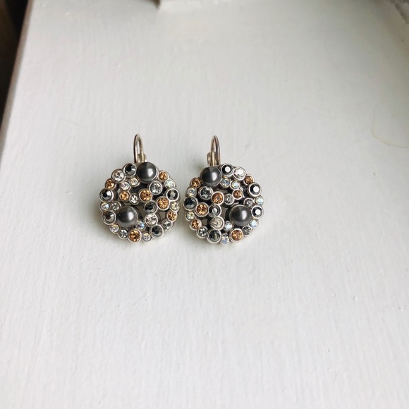 Two Pairs of Sparkly Earrings - Picture 3 of 4
